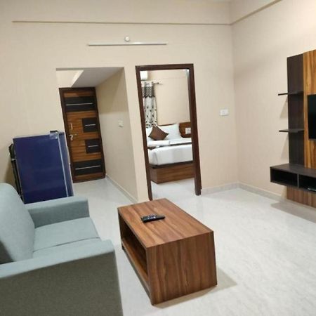 Golden Chariot 1Bhk Flat Manyata Tech Park Hotel Bengaluru Kültér fotó
